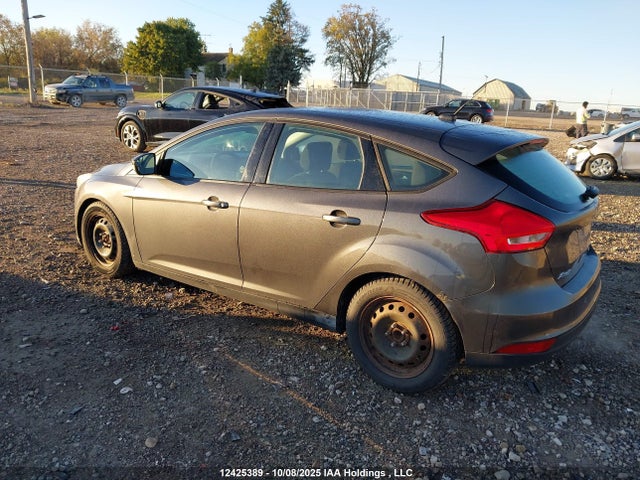Ford Focus 2015 1FADP3K23FL284380 Image 3