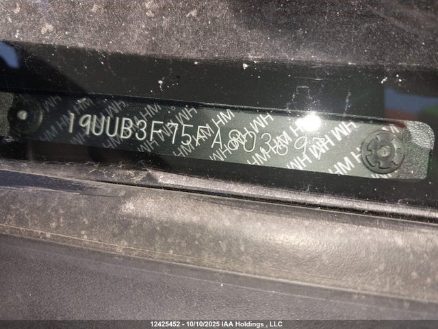 Acura j35y6 2015 19UUB3F75FA803697 Image 18