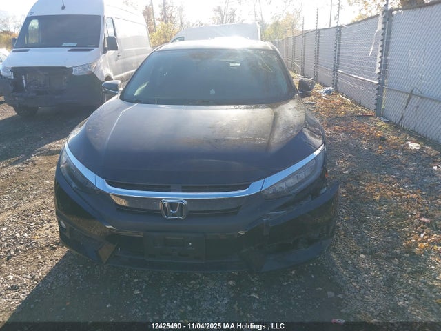 Продажа на аукционе авто 2018 Honda Civic Touring, vin: 2HGFC1F96JH101331, номер лота: 12425490