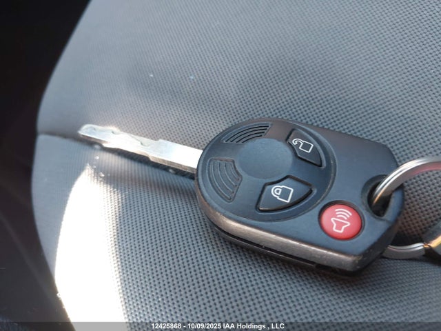 1FMCU0GXXFUA70249 Ford 2015