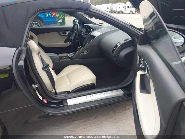 Продаж на аукціоні авто 2016 Jaguar F-type, vin: SAJXA6ET8G8K22445, номер лоту: 12425976