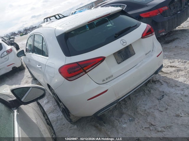 Mercedes-Benz A 250 4matic 2019 WDD3F4HB3KJ071978 Image 3