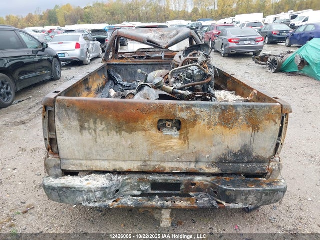 Продаж на аукціоні авто 2001 Gmc New Sierra K1500, vin: 1GTEK14V71Z265233, номер лоту: 12426005