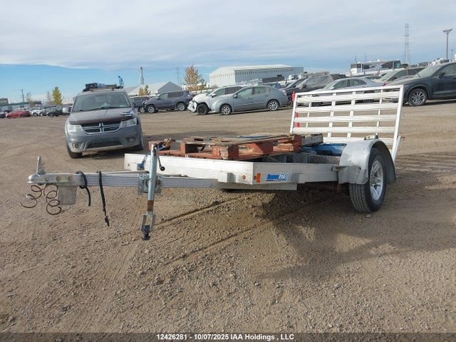 12426281 :رقم المزاد ، 5WFBU1013FB005629 vin ، 2015 Alcom Llc Utility Trailer C8 مزاد بيع