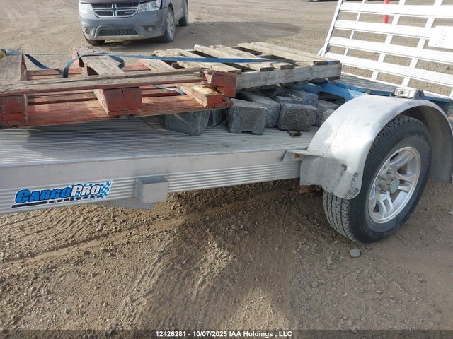 12426281 :رقم المزاد ، 5WFBU1013FB005629 vin ، 2015 Alcom Llc Utility Trailer C8 مزاد بيع