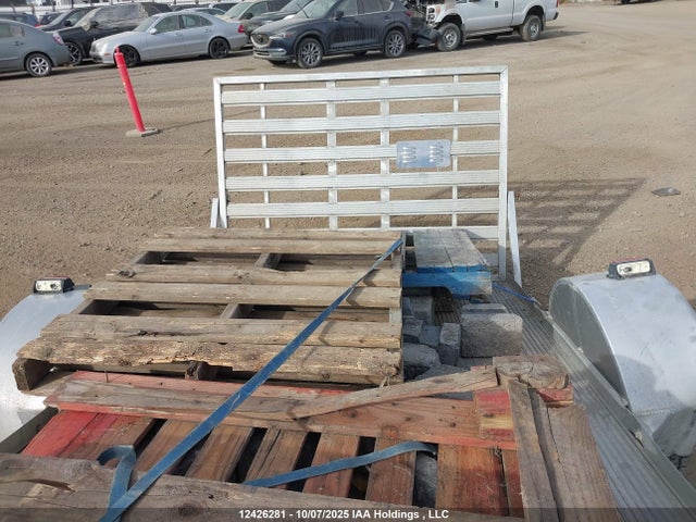 12426281 :رقم المزاد ، 5WFBU1013FB005629 vin ، 2015 Alcom Llc Utility Trailer C8 مزاد بيع
