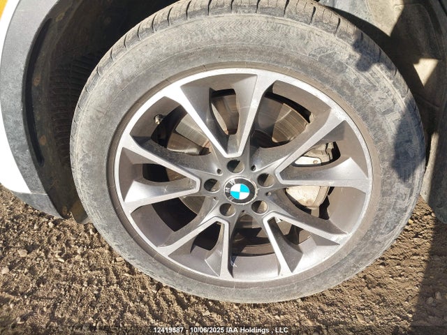 BMW X5 2015 5UXKR6C5XF0J75923 Image 18