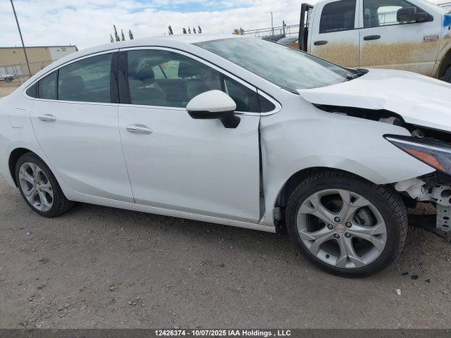 1G1BF5SMXJ7154916 Chevrolet Cruze Premier