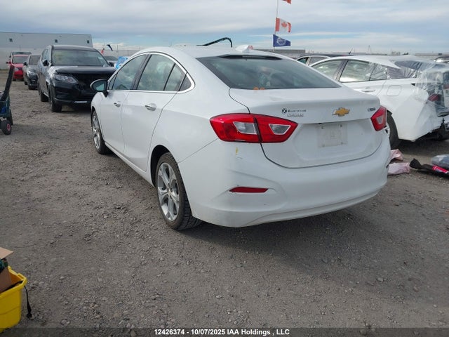 1G1BF5SMXJ7154916 Chevrolet Cruze Premier