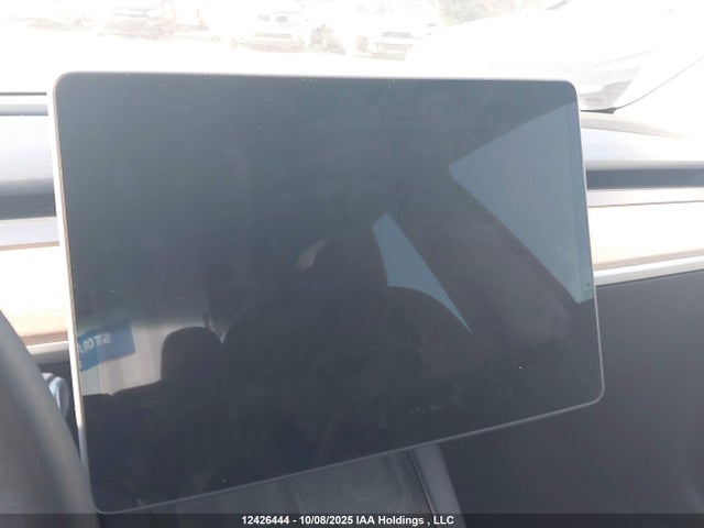 5YJ3E1EB2PF677710 Tesla MODEL 3