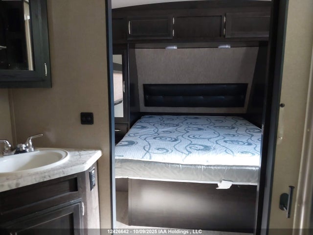 Grand Design Imagine 2018 573TE3727J6607088 Image 5