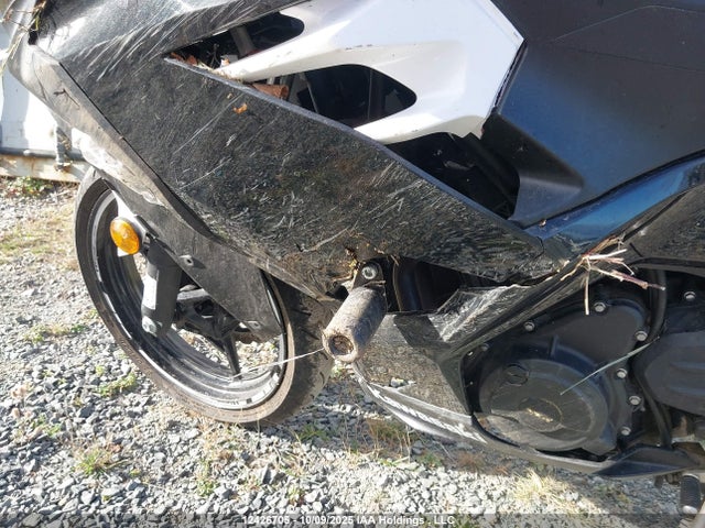 Kawasaki EX400 2018 JKAEXKG13JDA10914 Image 19