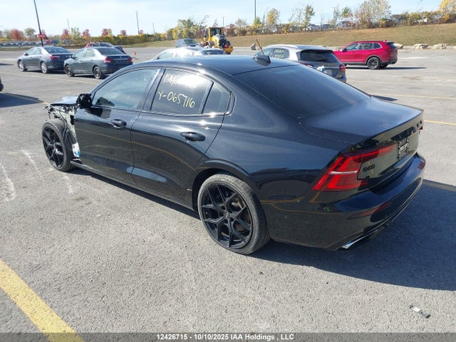 Volvo S60 T6 2020 7JRA22TM6LG065716 Image 3