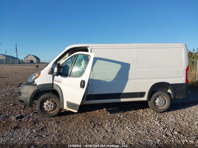 2021 Ram Promaster 2500 Low Roof 136 In. Wb მანქანა იყიდება აუქციონზე, vin: 3C6ERVVG9ME502461, აუქციონის ნომერი: 12426923