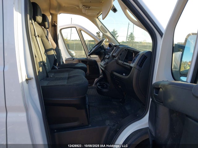 2021 Ram Promaster 2500 Low Roof 136 In. Wb მანქანა იყიდება აუქციონზე, vin: 3C6ERVVG9ME502461, აუქციონის ნომერი: 12426923