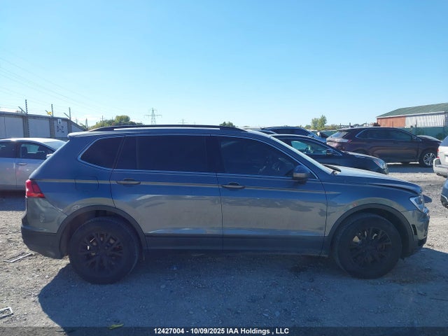 3VV2B7AX6LM102851 Volkswagen Tiguan