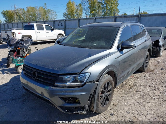 3VV2B7AX6LM102851 Volkswagen Tiguan