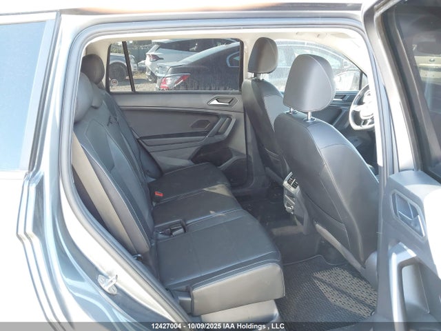 3VV2B7AX6LM102851 Volkswagen Tiguan