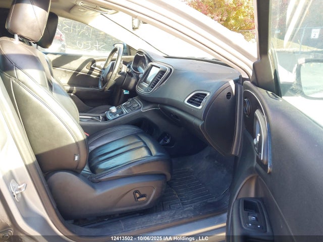 1C3CCCCGXFN520396 Chrysler 200
