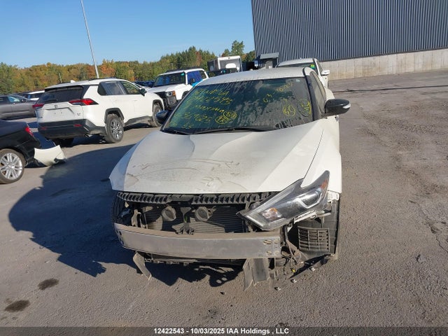 Nissan Maxima 2017 1N4AA6AP8HC369625 Image 13