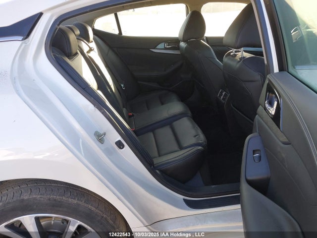 Nissan Maxima 2017 1N4AA6AP8HC369625 Image 8