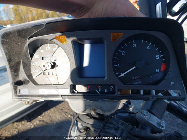 12428029 :رقم المزاد ، 1HFSC2253YA201004 vin ، 2000 Honda Gl1500 Se مزاد بيع