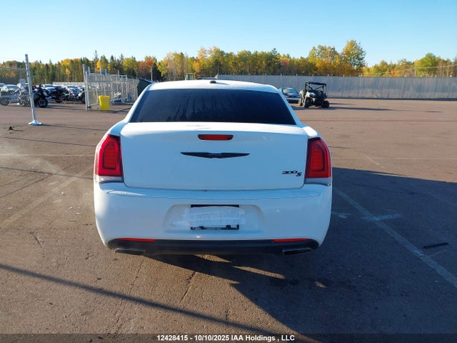 Aukcja sprzedaży 2015 Chrysler 300 S, vin: 2C3CCABG2FH828368, numer aukcji: 12428415
