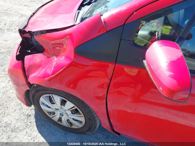 Toyota 1nz-fe 2014 VNKKTUD3XEA013181 Image 12