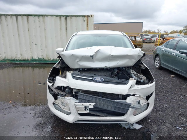 12428764 :رقم المزاد ، 1FMCU0GX3FUC71507 vin ، 2015 Ford Escape Se مزاد بيع