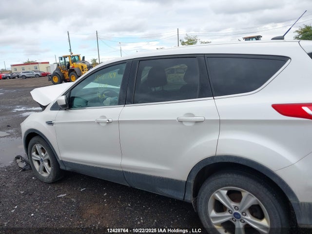 12428764 :رقم المزاد ، 1FMCU0GX3FUC71507 vin ، 2015 Ford Escape Se مزاد بيع