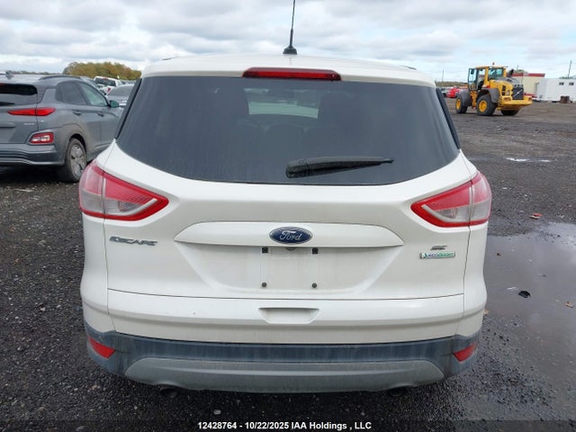 12428764 :رقم المزاد ، 1FMCU0GX3FUC71507 vin ، 2015 Ford Escape Se مزاد بيع