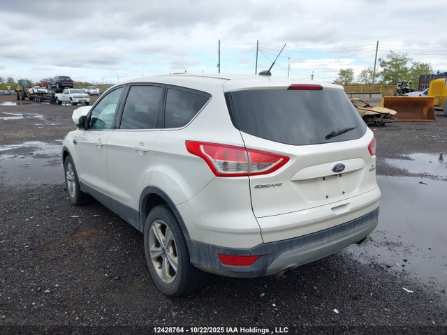 12428764 :رقم المزاد ، 1FMCU0GX3FUC71507 vin ، 2015 Ford Escape Se مزاد بيع