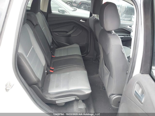 12428764 :رقم المزاد ، 1FMCU0GX3FUC71507 vin ، 2015 Ford Escape Se مزاد بيع