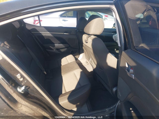 Продаж на аукціоні авто 2017 Hyundai Elantra Gl, vin: KMHD84LF4HU276232, номер лоту: 12428964