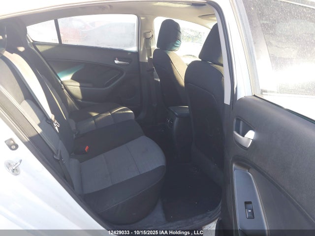 KIA dohc mpi nu 2015 KNAFX4A61F5310487 Image 8