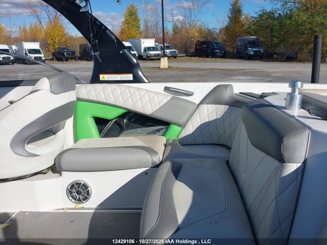Boat Boat 2014 TIX0380HA414 Image 8