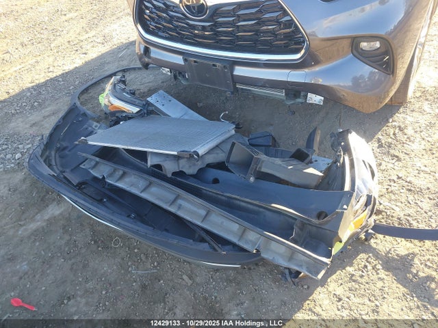 5TDFZRBHXMS157870 Toyota Highlander Limited