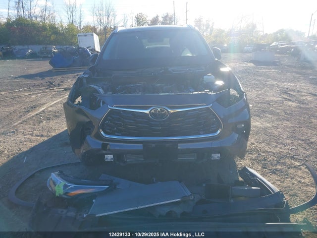 5TDFZRBHXMS157870 Toyota Highlander Limited