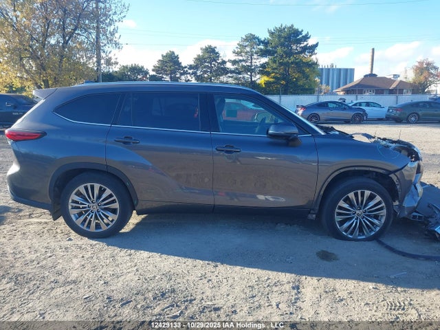 5TDFZRBHXMS157870 Toyota Highlander Limited