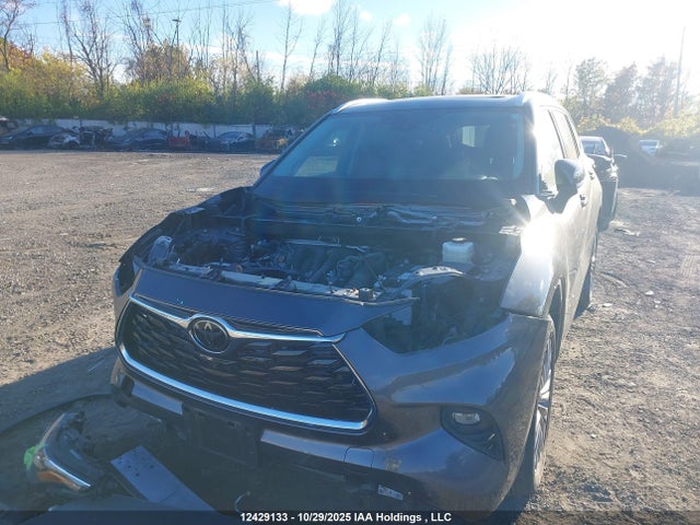 5TDFZRBHXMS157870 Toyota Highlander Limited