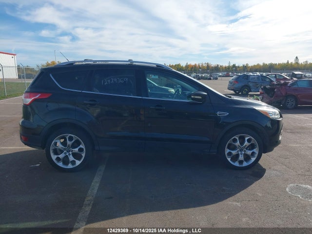 1FMCU9J95FUA00401 Ford Escape Titanium