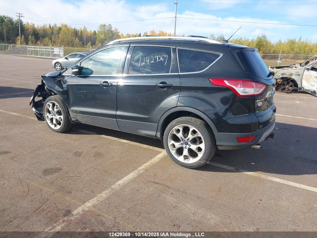 1FMCU9J95FUA00401 Ford Escape Titanium