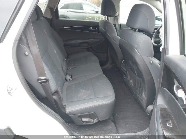5XYPG4A38HG267404 KIA Sorento Lx/l