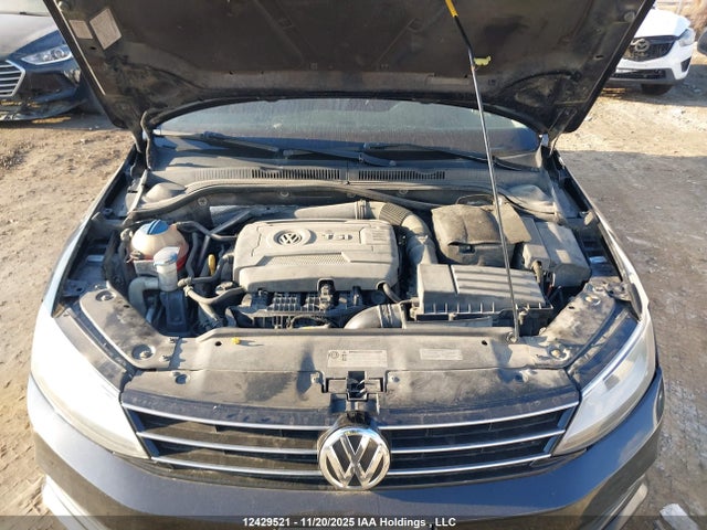 3VWD07AJ2FM344675 Volkswagen Jetta