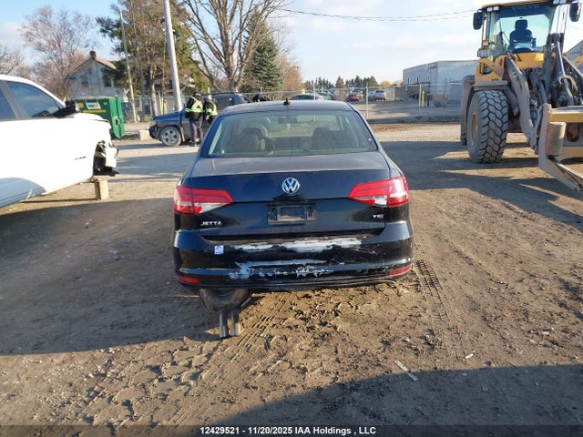 3VWD07AJ2FM344675 Volkswagen Jetta