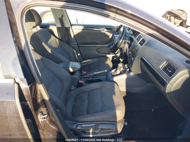 3VWD07AJ2FM344675 Volkswagen Jetta