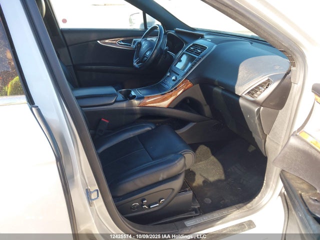 2LMPJ8LP5HBL43741 Lincoln 2.7l gtdi