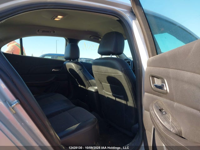 Chevrolet lkw 2015 1G11C5SL6FF170426 Image 8
