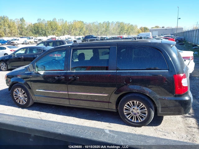 2C4RC1CG1ER299699 Chrysler Town and Country