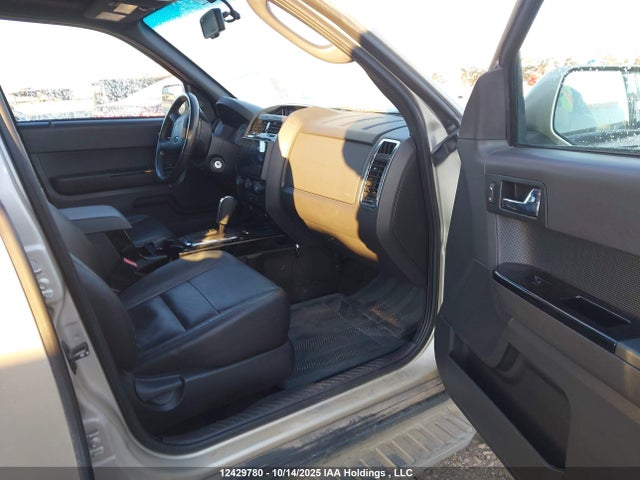 Продажа на аукционе авто 2010 Ford Escape Limited, vin: 1FMCU9EG6AKC55989, номер лота: 12429780